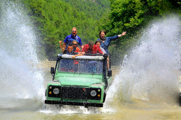 Jeep+Rafting